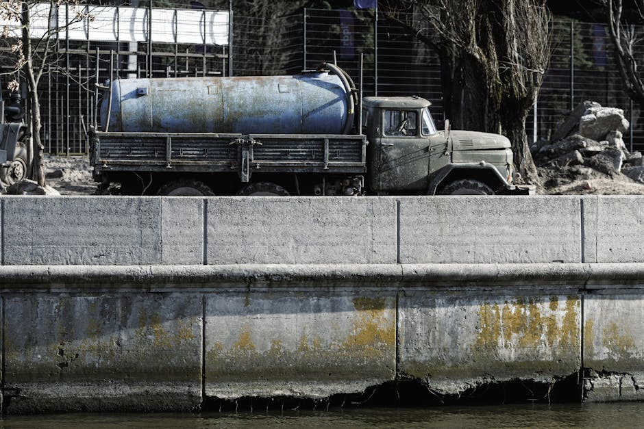 betonomieszarka dostarczająca beton na budowę domu
