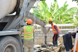 profesjonalne betonowanie fundamentów z użyciem pompy do betonu